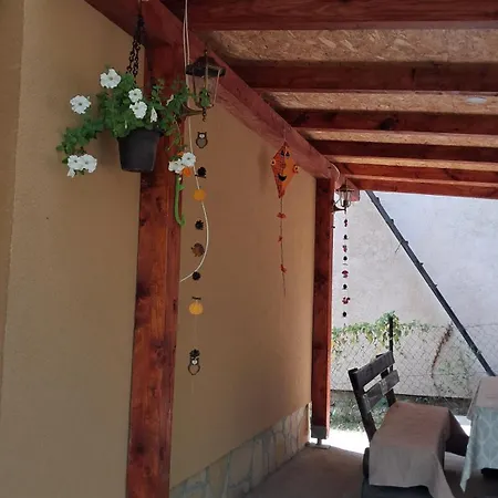 Апартаменты Bosanska Basca - Bosnian Garden Retreat Near Sarajevo